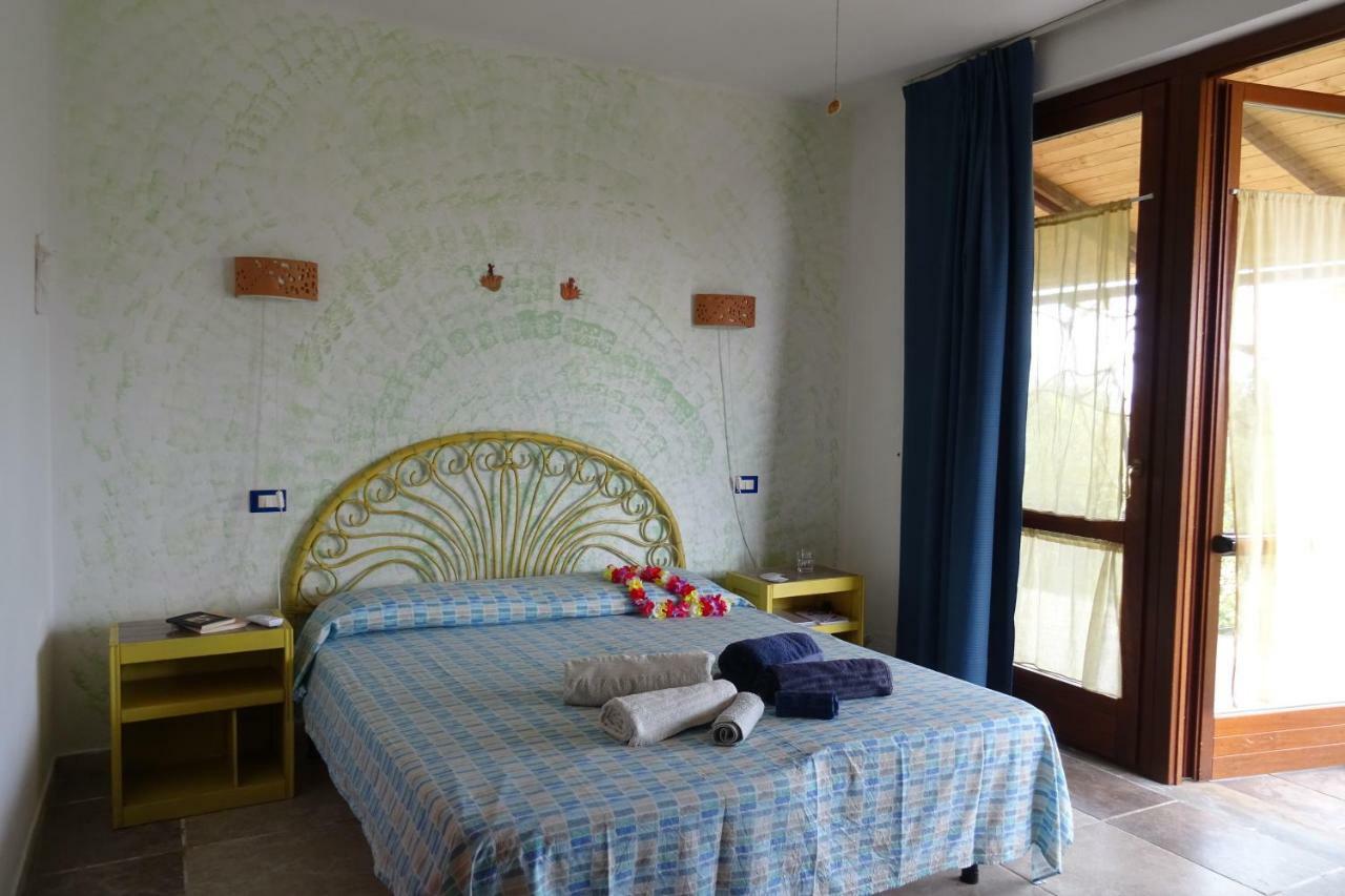 B&B Casa Per Ferie Villaggiocarovana Castiadas Luaran gambar